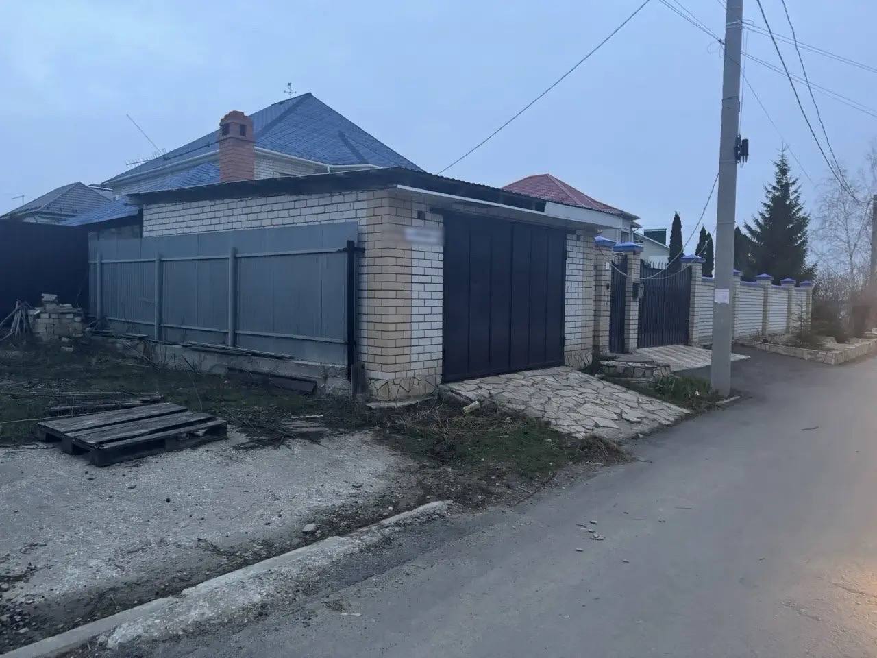 Саратовец захватил муниципальную землю, построив там гараж Саратовец захватил муниципальную землю, построив там гараж